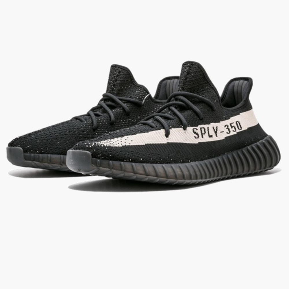 Yeezy 350 V2 Oreo size 36